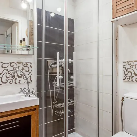 Appartement And Calm Studio With Balcony In - Welkeys Cannes